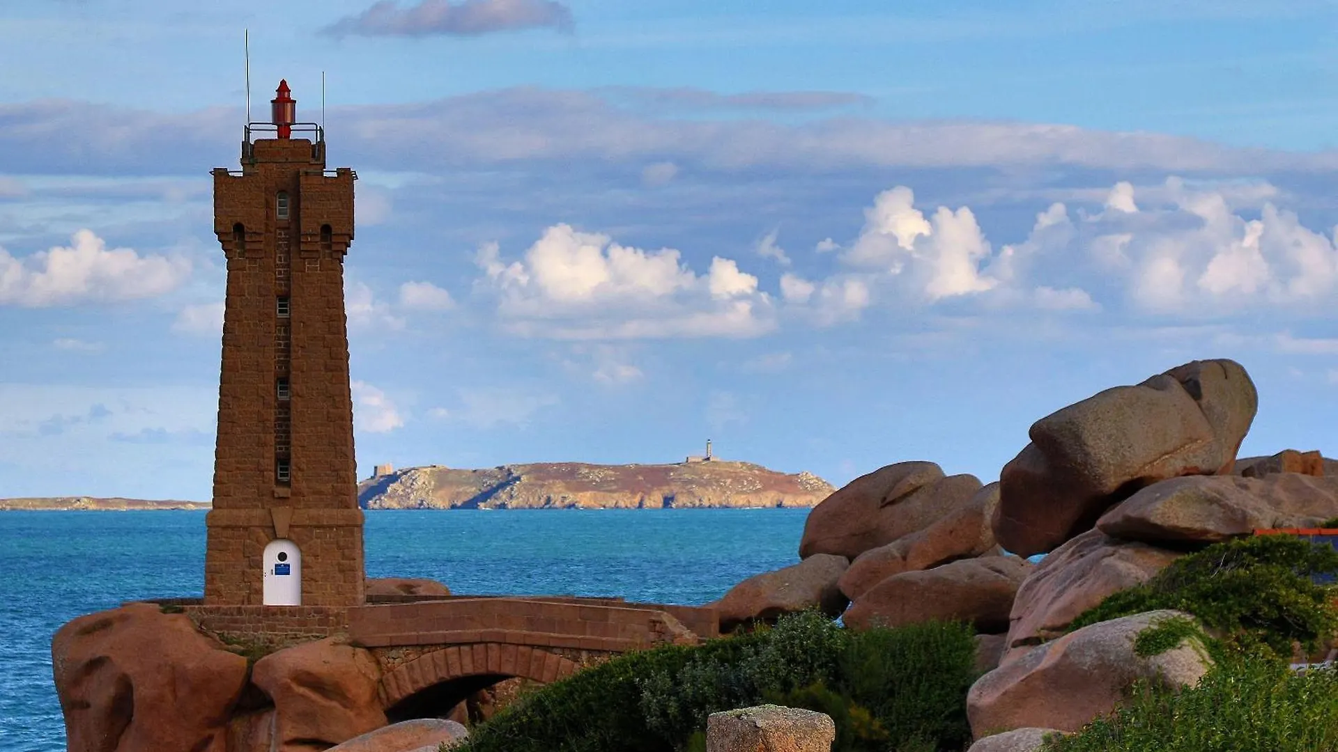 Appartement Avec Terrasse A 100M Plage St-Guirec A Ploumanac'H - Ref 896 Perros-Guirec Lägenhet